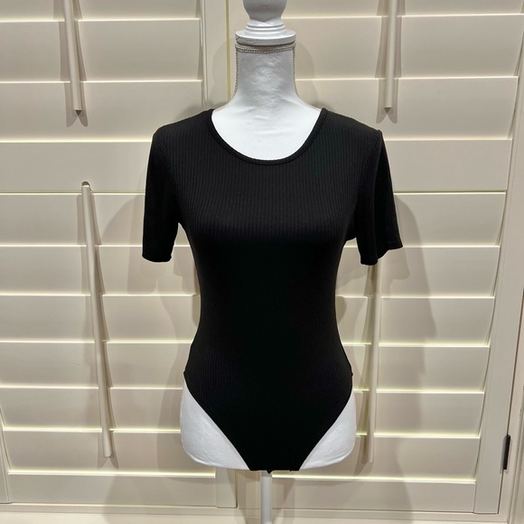 Soho Apparel Tops - Soho Apparel Black Short Sleeve Bodysuit